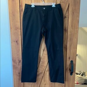 Black Dress Pants with Textured Fabric and Full-Length Design